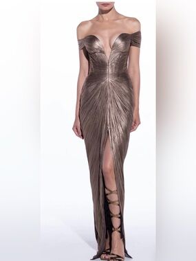 Maria Lucia Hohan A Tia in carbon Off-Shoulder Gown